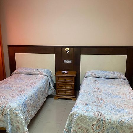 Hostal Retiro Madrid Dış mekan fotoğraf
