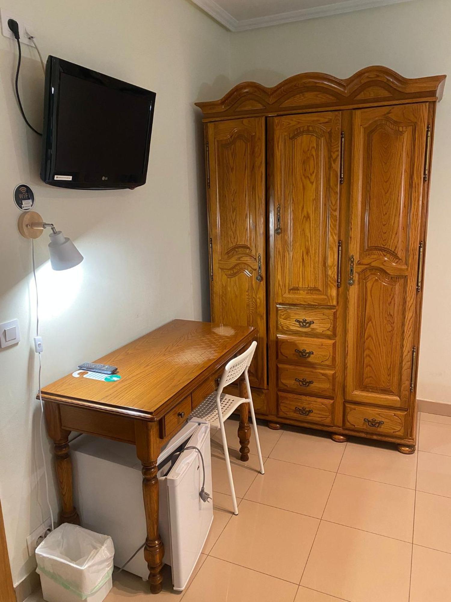 Hostal Retiro Madrid Dış mekan fotoğraf