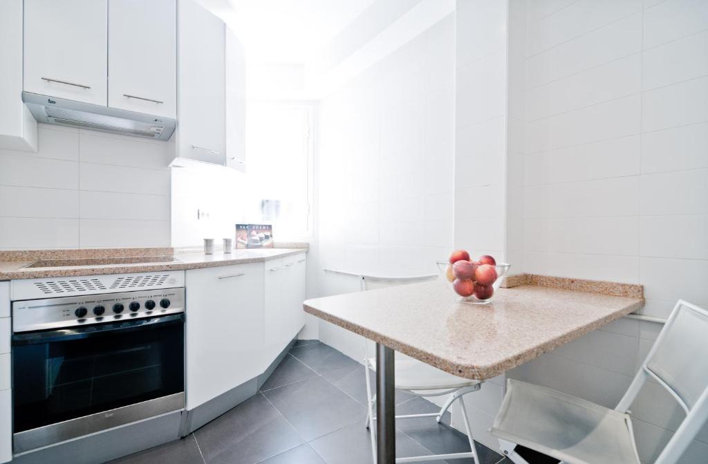 Hostal Retiro Madrid Dış mekan fotoğraf