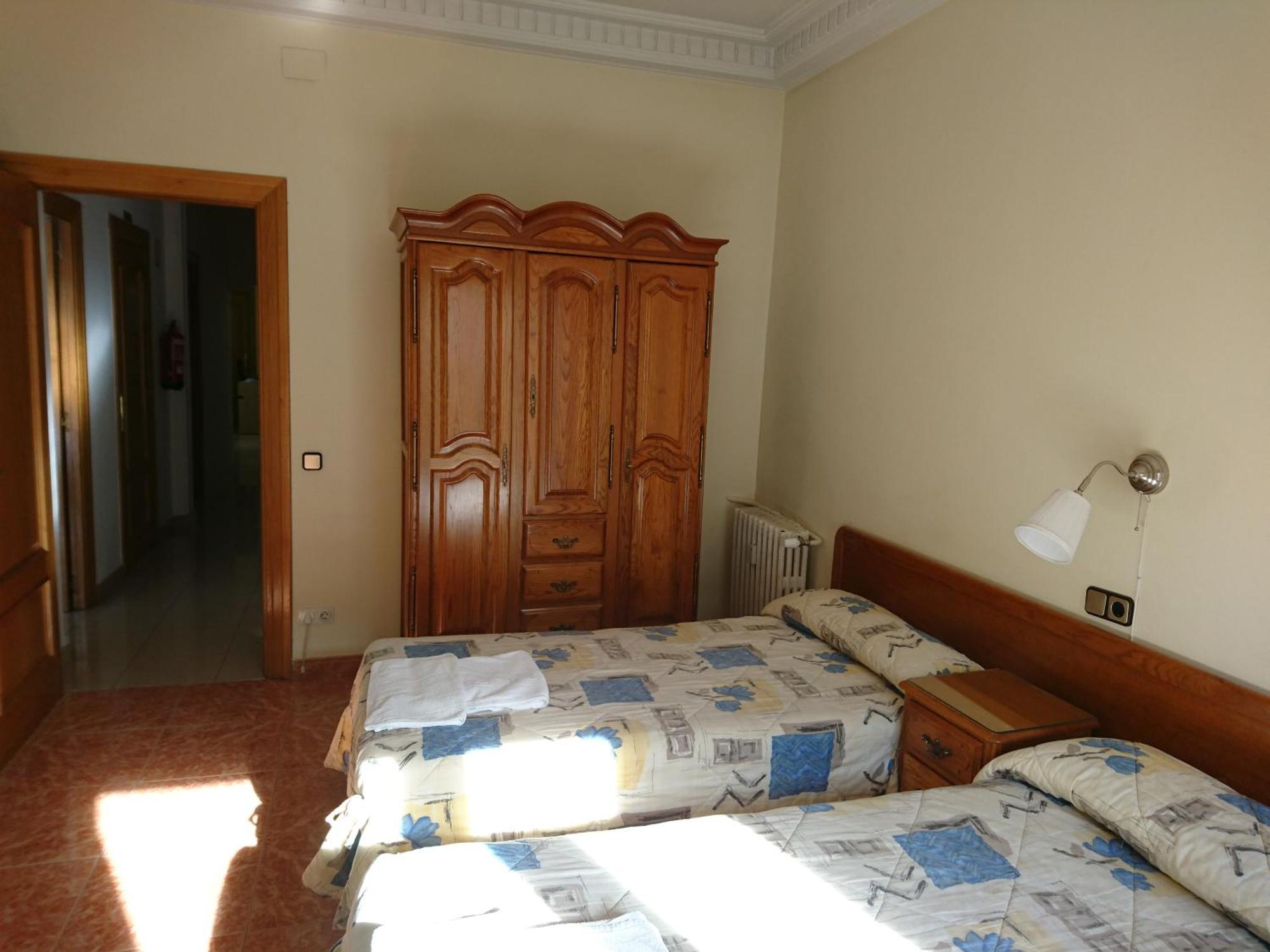 Hostal Retiro Madrid Dış mekan fotoğraf