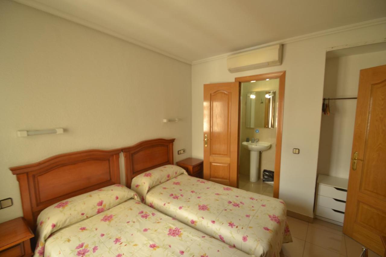 Hostal Retiro Madrid Dış mekan fotoğraf